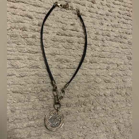 Silpada N1711 Black Leather Sunburst Filigree Sterling Silver Necklace - Picture 3 of 3